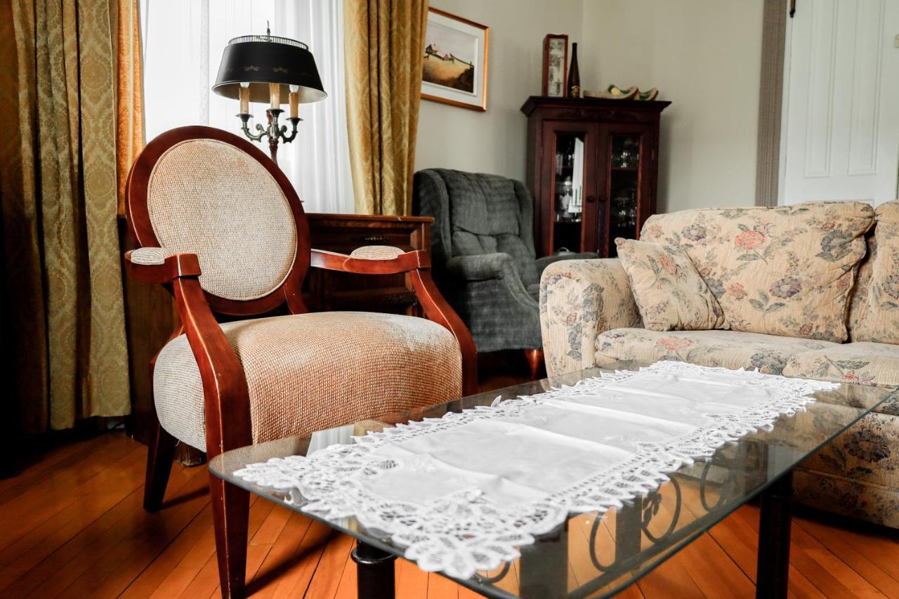 Chez L'Doc Bed & Breakfast Saint-Prosper Екстериор снимка